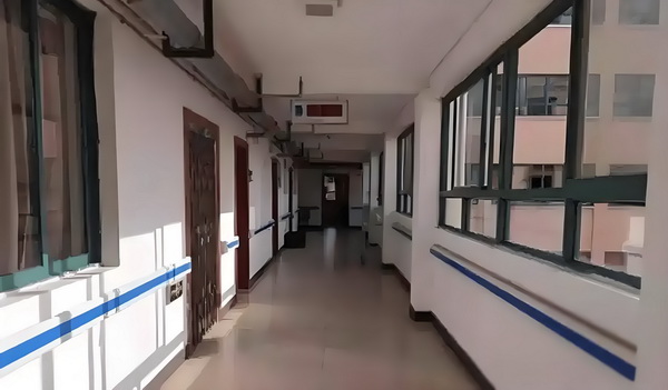 深圳落户学历_24年后F4再合体，「最丑」的他迎来口碑大逆转？ 频可友拍据网见摄视